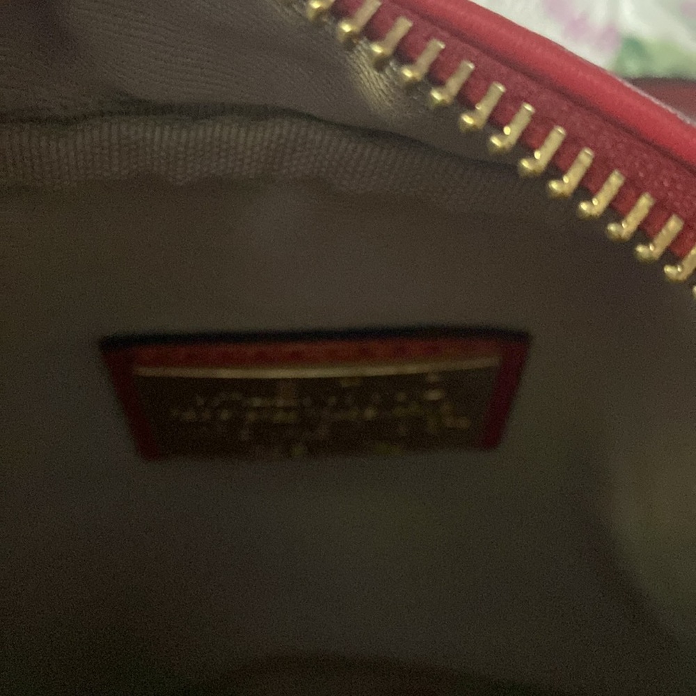 Mia Signature Leather Crossbody Bag Valentino by Mario Valentino. - Picture 4 of 8